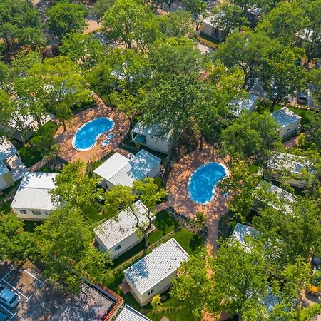 Camping Ulika Mobile Homes - Naturist Červar-Porat Esterno foto