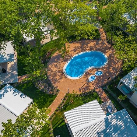 Camping Ulika Mobile Homes - Naturist Červar-Porat Esterno foto