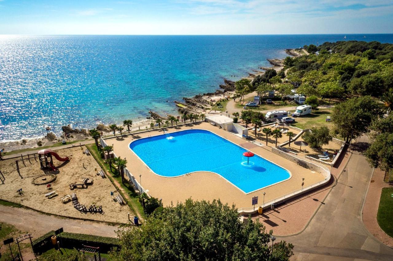 Camping Ulika Mobile Homes - Naturist Červar-Porat Esterno foto