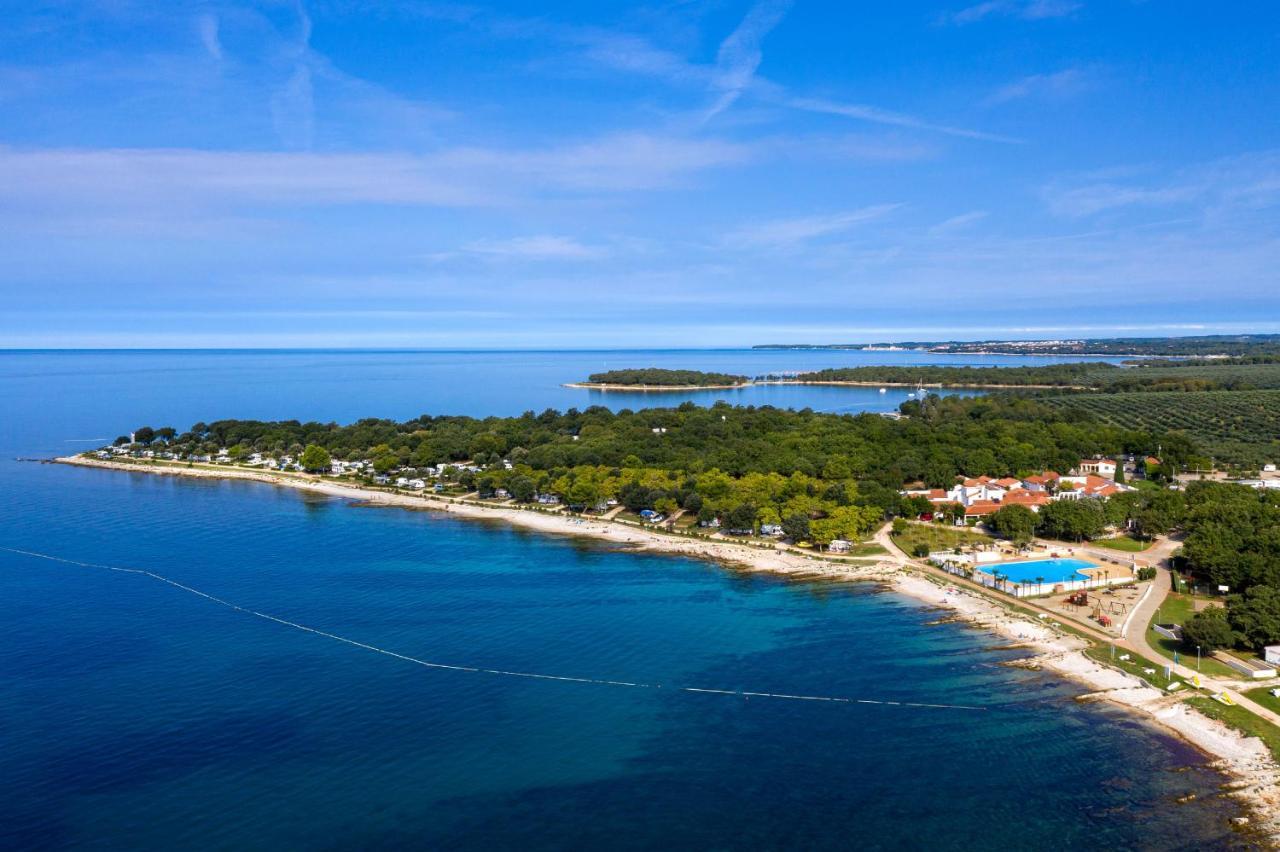 Camping Ulika Mobile Homes - Naturist Červar-Porat Esterno foto