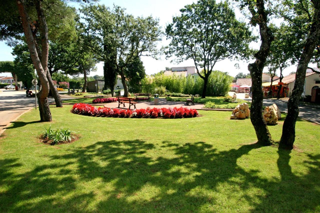 Camping Ulika Mobile Homes - Naturist Červar-Porat Esterno foto