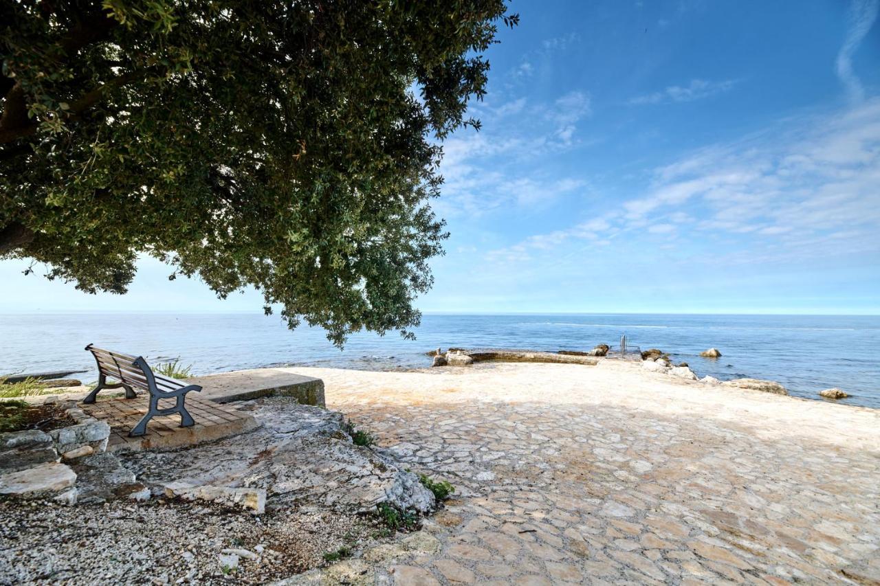 Camping Ulika Mobile Homes - Naturist Červar-Porat Esterno foto