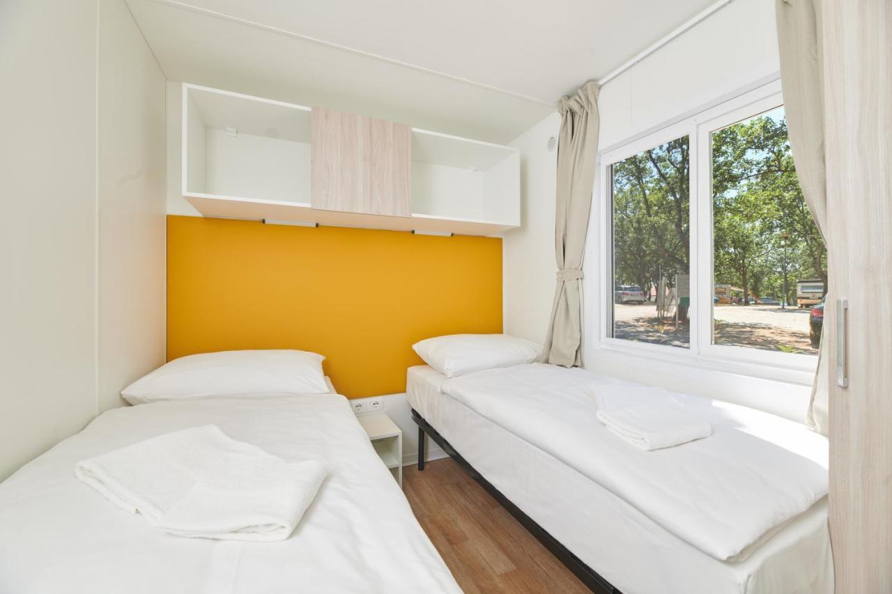 Camping Ulika Mobile Homes - Naturist Červar-Porat Esterno foto