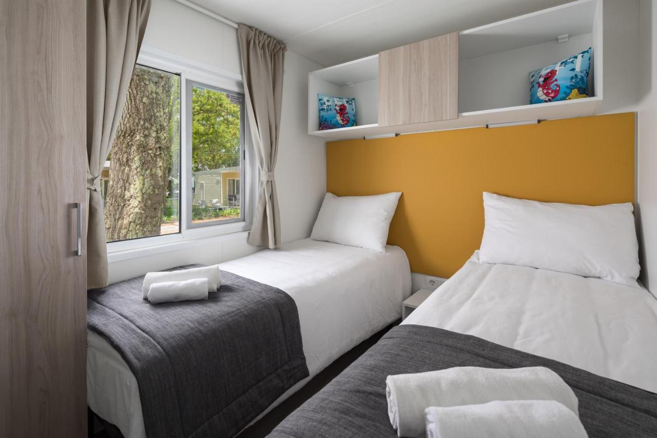 Camping Ulika Mobile Homes - Naturist Červar-Porat Esterno foto