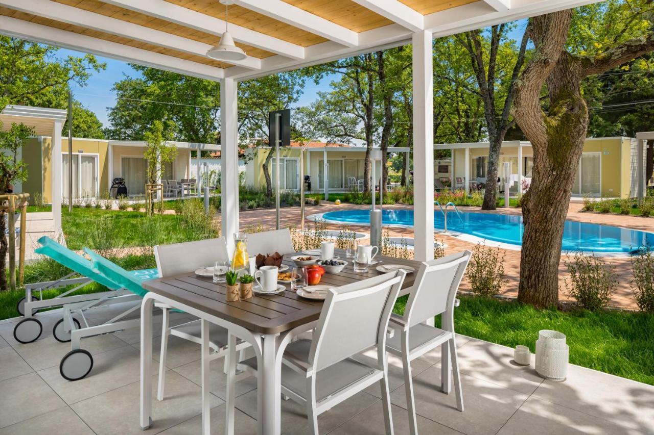 Camping Ulika Mobile Homes - Naturist Červar-Porat Esterno foto