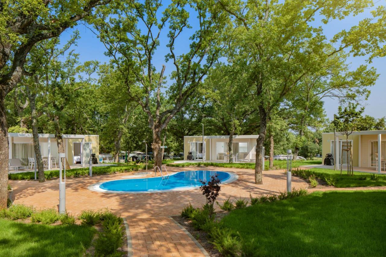 Camping Ulika Mobile Homes - Naturist Červar-Porat Esterno foto