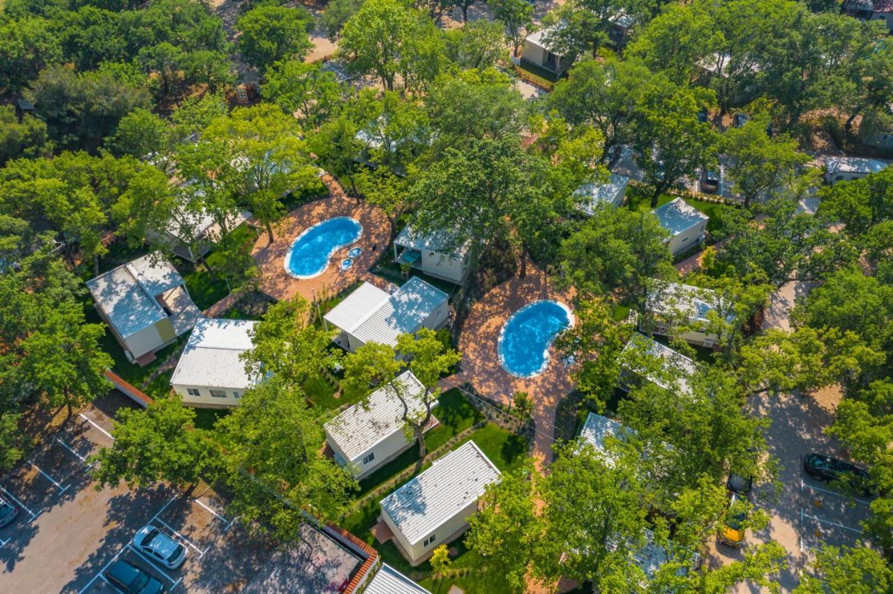 Camping Ulika Mobile Homes - Naturist Červar-Porat Esterno foto