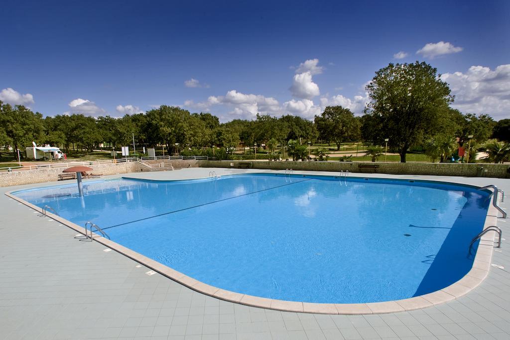 Camping Ulika Mobile Homes - Naturist Červar-Porat Esterno foto